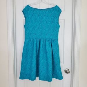 Boutique Moschino Lace Sleeveles Dress